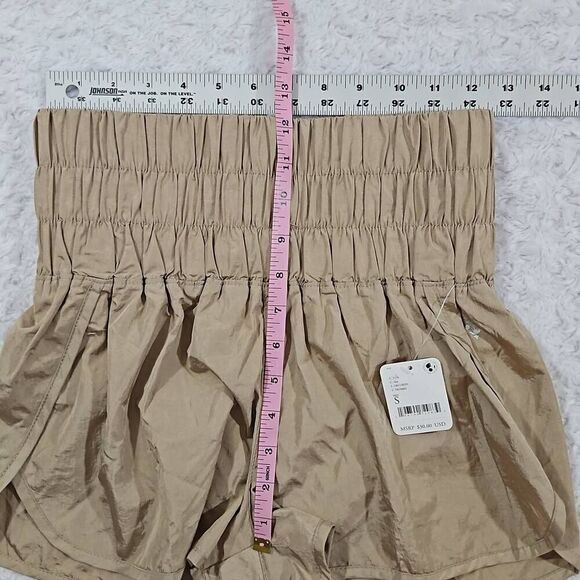 Size Small Womens Free People Movement The Way Home Clay Tan Short run workout - Picture 2 of 8